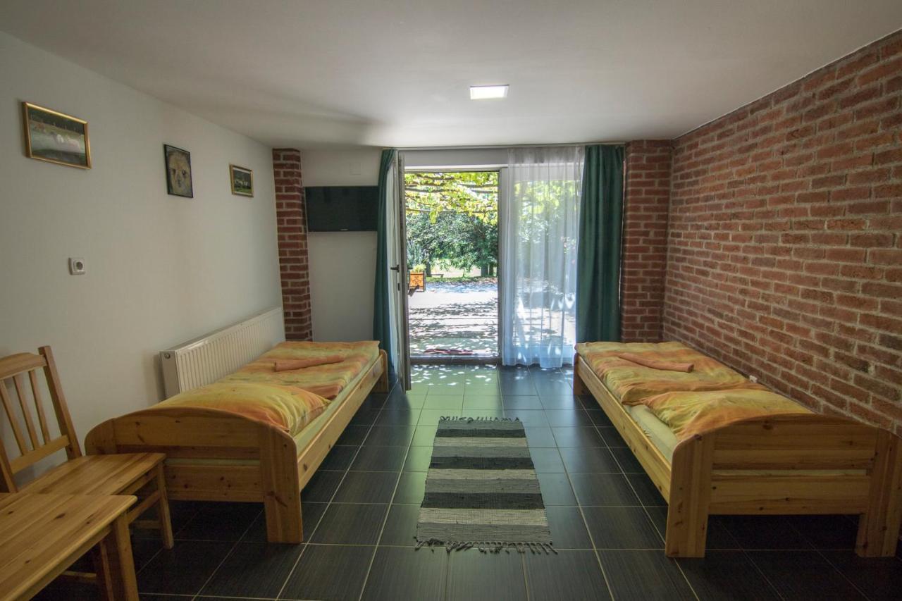 Orsegi Patakparti Alpaka Panzio Bed and Breakfast Kisrakos Exterior foto